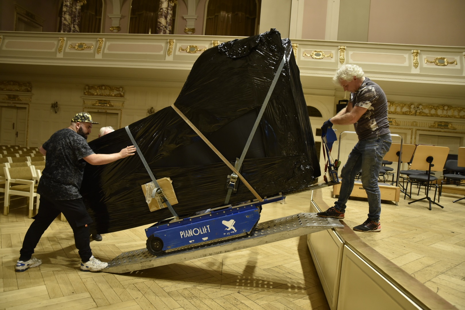 piano-lift THE A TEAM - Fort Lauderdale Piano Movers